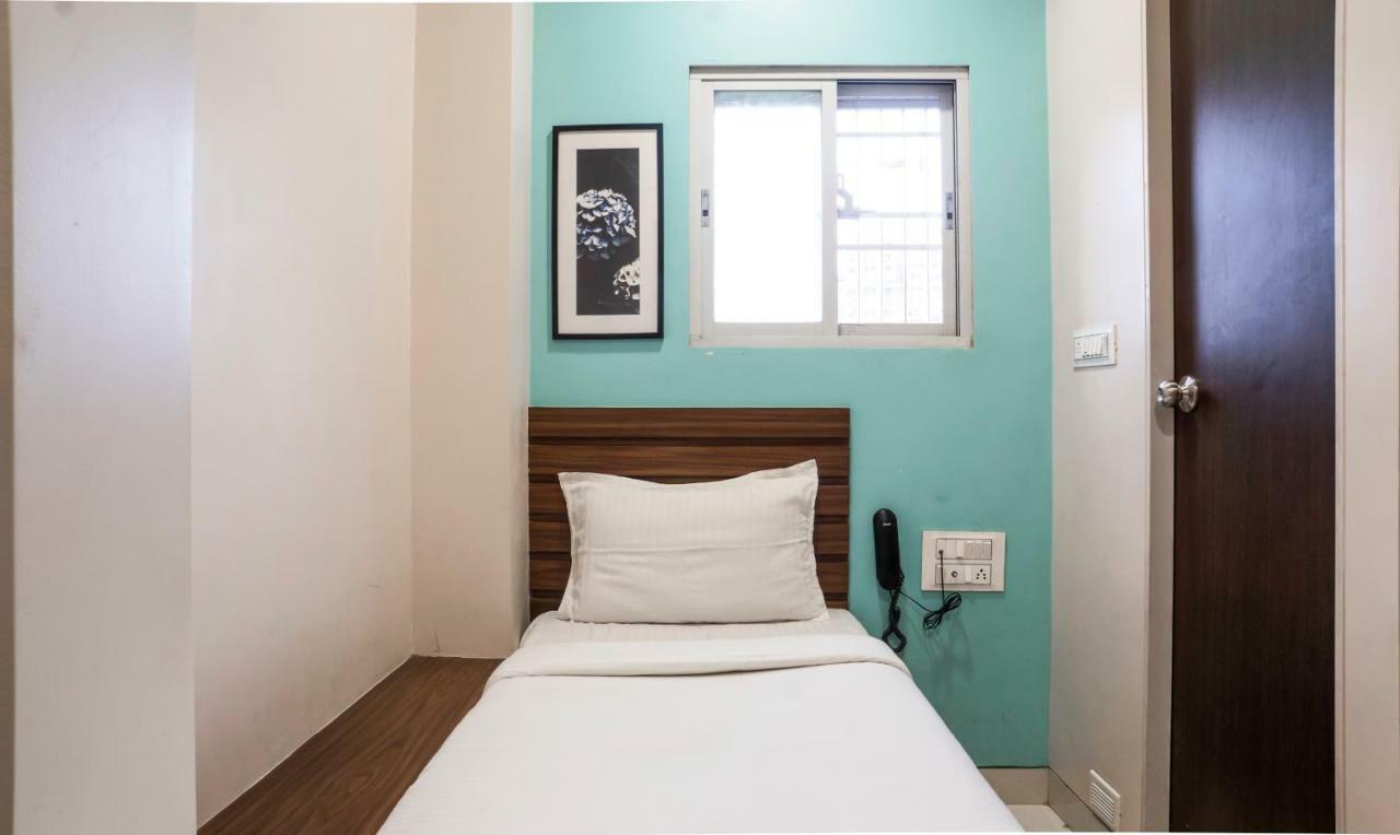 Hotel Oyo Flagship 13885 Metro Residency Bombaj Zewnętrze zdjęcie
